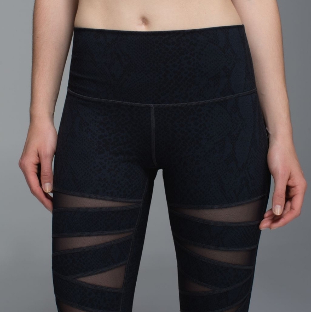 🦄Rare Lululemon High Times Pant *Tech Mesh Desert Snake Deep Coal Black